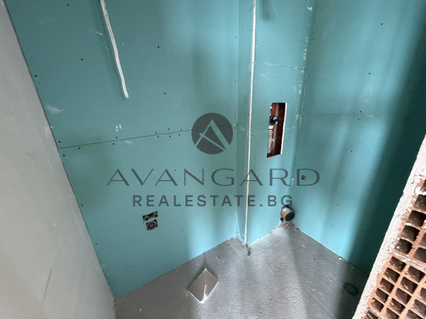 ПРЕД АКТ 16! Тристаен ТРАКИЯ ПОЛИКЛИНИКАТА