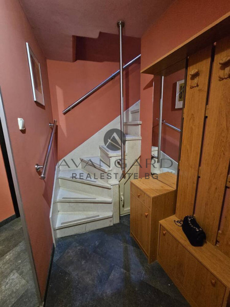 Maisonette WITH GARAGE INCLUDED IN THE PRICE / Kamenitsa 1