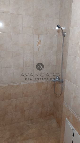 ТРИСТАЕН С РЕАЛНА КВАДРАТУРА !