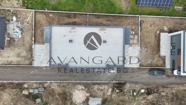 ДВУЕТАЖНА КЪЩА С ДВЕ ПАРКОМЕСТА ПРЕД АКТ 16