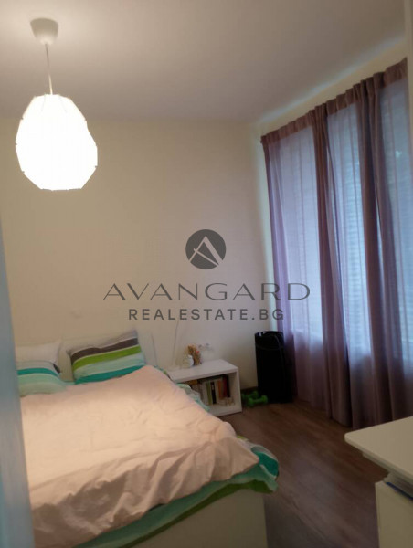 Двустаен МЛАДЕЖКИ ХЪЛМ