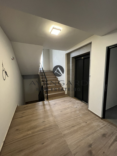 ТРИСТАЕН В ЛУКСОЗНА СГРАДА С АКТ 16