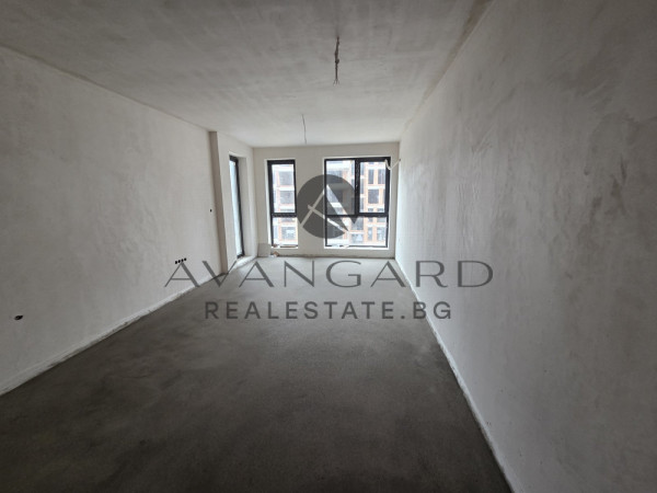 ACT 14/ TWO-ROOM/ THRACIA