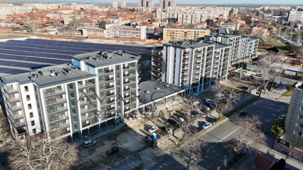 ACT 15 !!! THREE-ROOM APARTMENT!!! CENTER EAST !!!