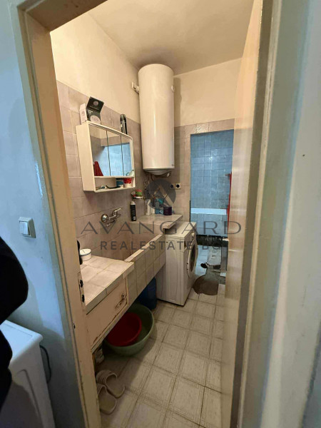 Тристаен РЕАЛНА КВАДРАТУРА ПОЩАТА