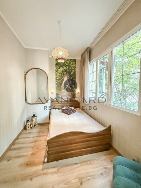Двустаен апартамент с РЕАЛНА КВАДРАТУРА / ул. Македония