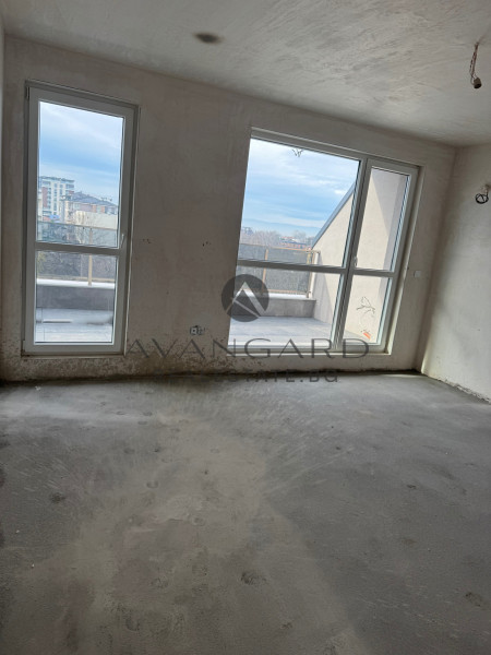 ТРИСТАЕН АПАРТАМЕНТ! ГРЕБНА БАЗА!