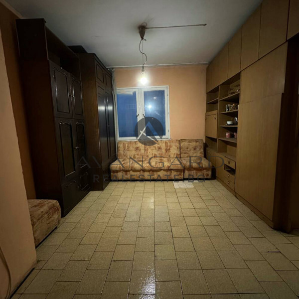 ТРИСТАЕН АПАРТАМЕНТ! ИЗГРЕВ!