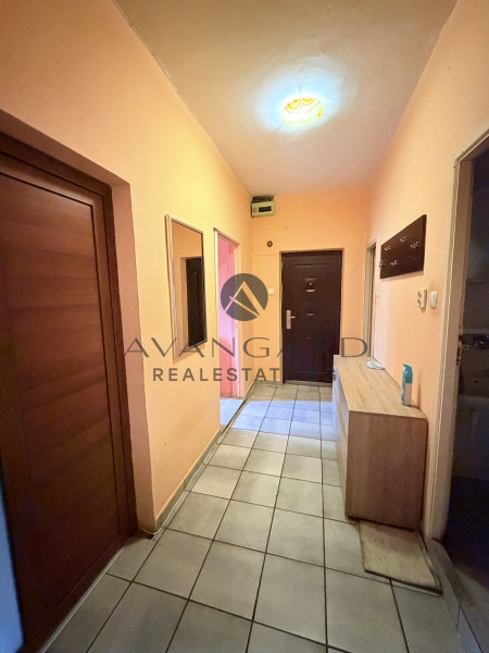 Three-room apartment next to the POLYCLINIC