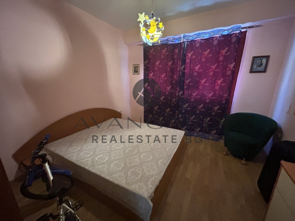 Wonderful one -bedroom real square