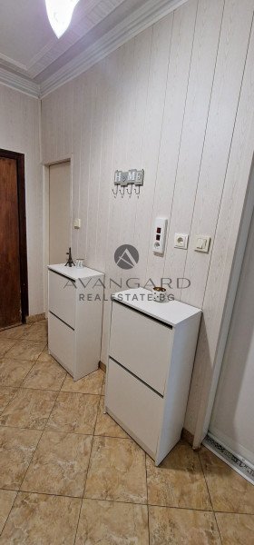Three -bedroom small -sized to white birch