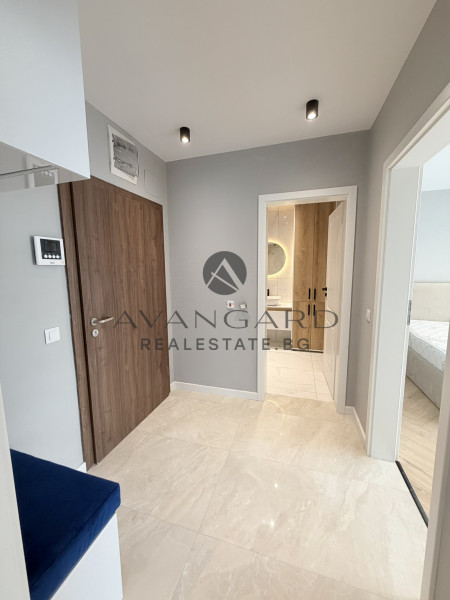 ЛУКСОЗЕН ДВУСТАЕН / ГРЕБНА БАЗА