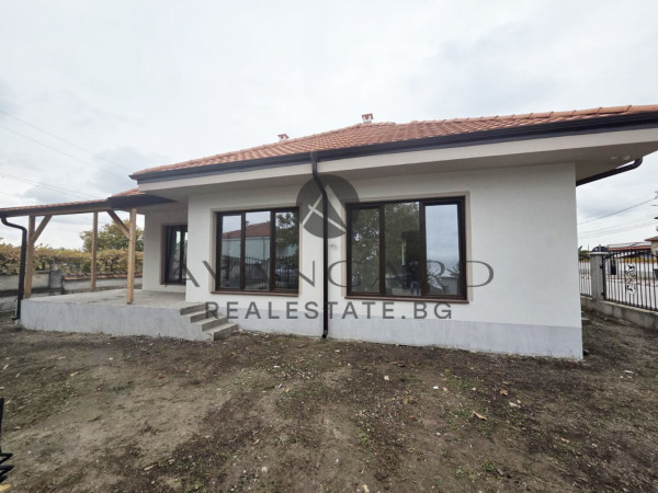 EXCLUSIVE!!! HOUSE IN S. MANOLE !!! THREE BEDROOMS!!! YARD !!!ACT 16 !!!