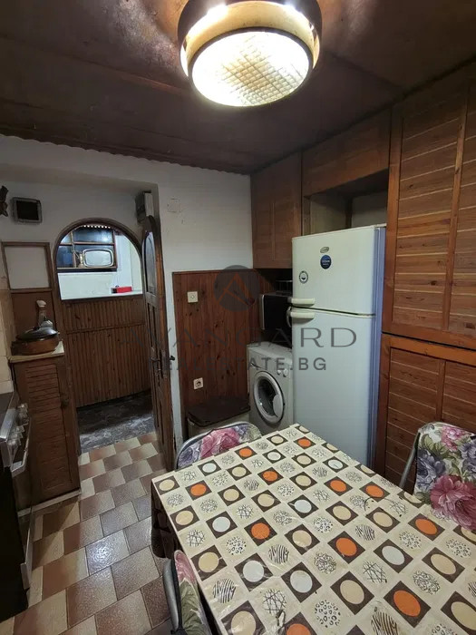 ЕТАЖ ОТ КЪЩА / СТАРИЯ ГРАД