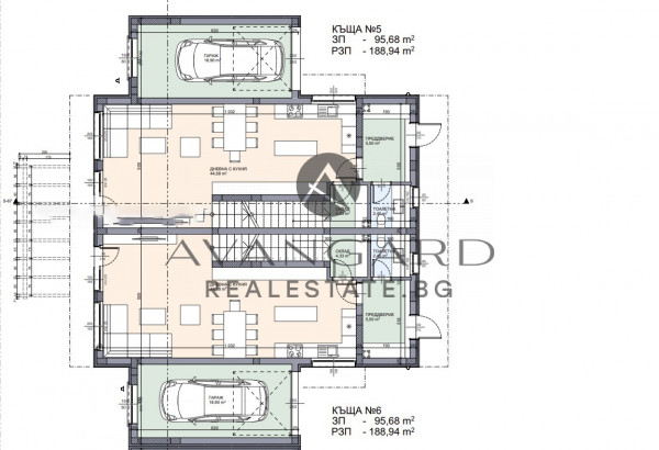 КЪЩА С ГАРАЖ И ДВОР/ ПРОСЛАВ