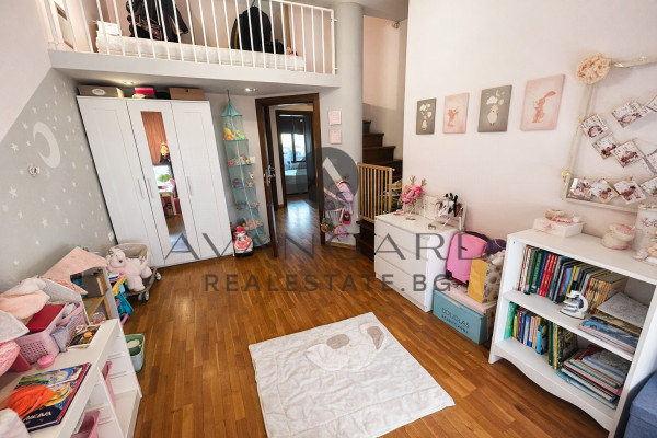 A wide two -bedroom fair