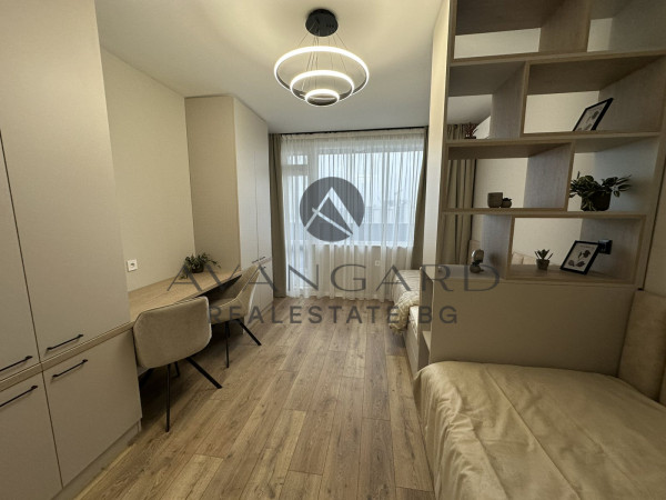 THREE-ROOM/FURNISHED/THRACIA