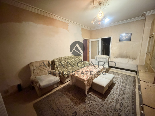 ТРИСТАЕН АПАРТАМЕНТ! ИЗГРЕВ!