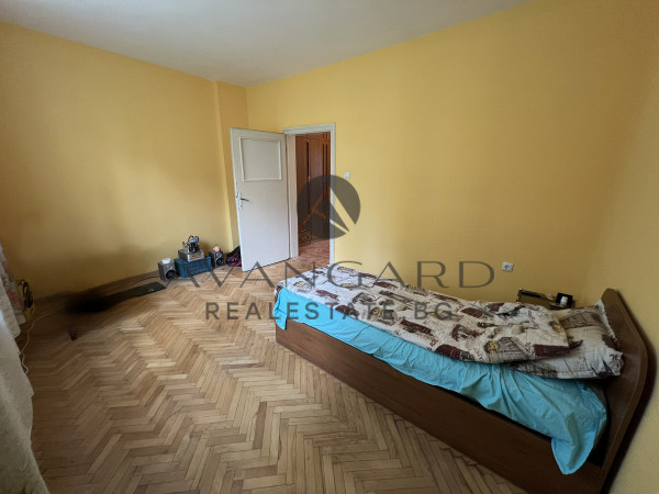 A two-bedroom apartment to the chicken p-t