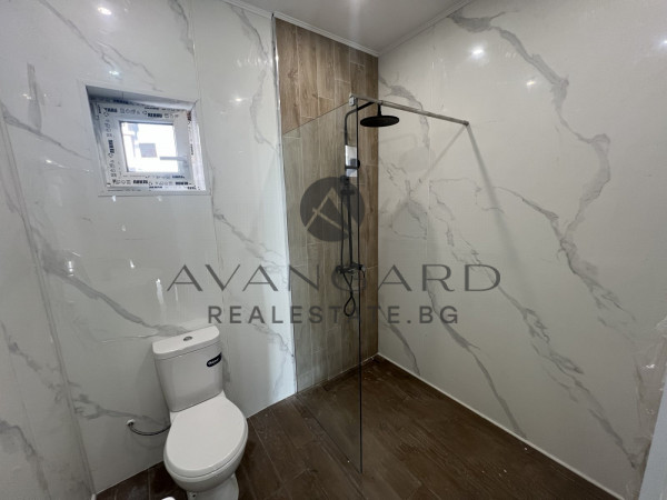 Етаж от Къща / Гагарин