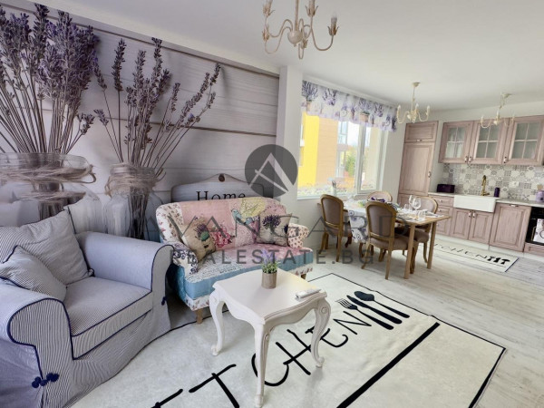 ОБЗАВЕДЕН ТРИСТАЕН / СМИРНЕНСКИ