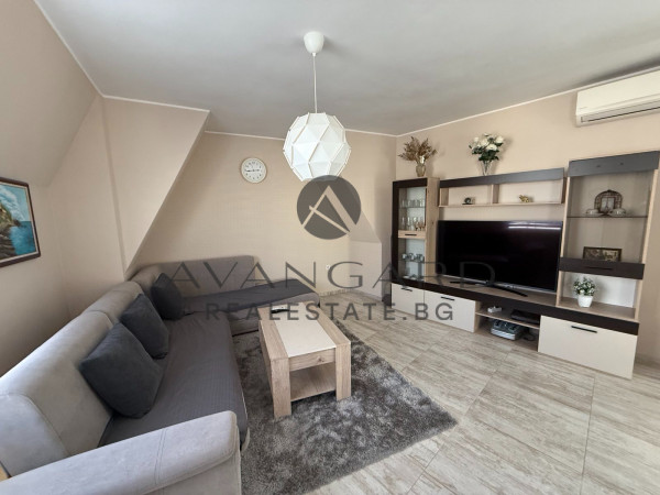 ДВУСТАЕН ОБЗАВЕДЕН! ЦЕНТЪР!