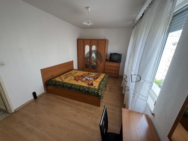 ТРИСТАЕН АПАРТАМЕНТ С РЕАЛНА КВАДРАТУРА ДО ПАРК ЛАУТА!!!