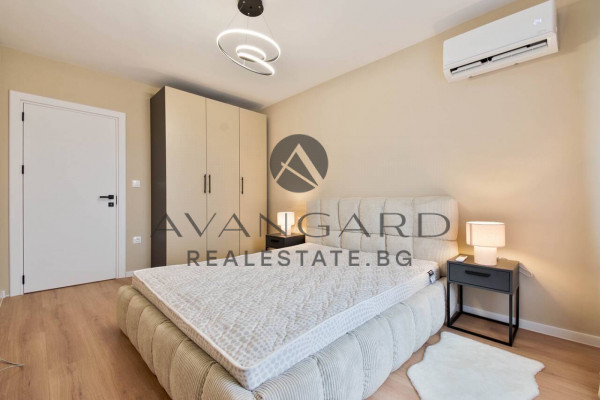 ДВУСТАЕН ОБЗАВЕДЕН / Остромила