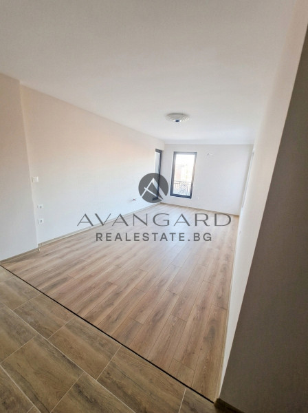 ДВУСТАЕН АПАРТАМЕНТ ДО КЛЮЧ! ОСТРОМИЛА!