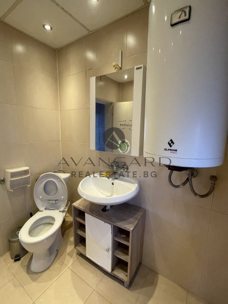 Furnished three bedroom in Kamenitsa 1