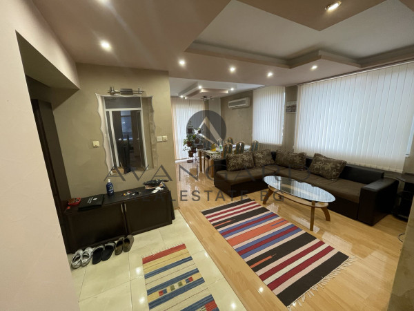 Two -bedroom apartment in the heart of Kyuchuk Paris !!!