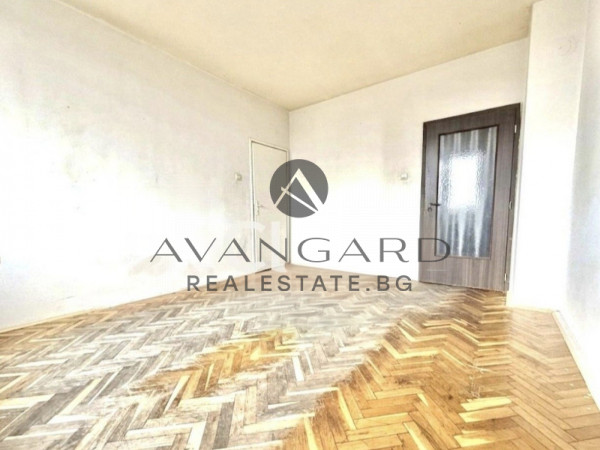 Двустаен с три отделни стаи / Мараша