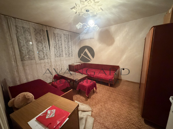 One-bedroom with three separate rooms in Gagarin