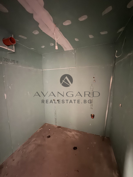 ДВУСТАЕН АКТ 16! ВЕРАНДА И СОБСТВЕН ДВОР!