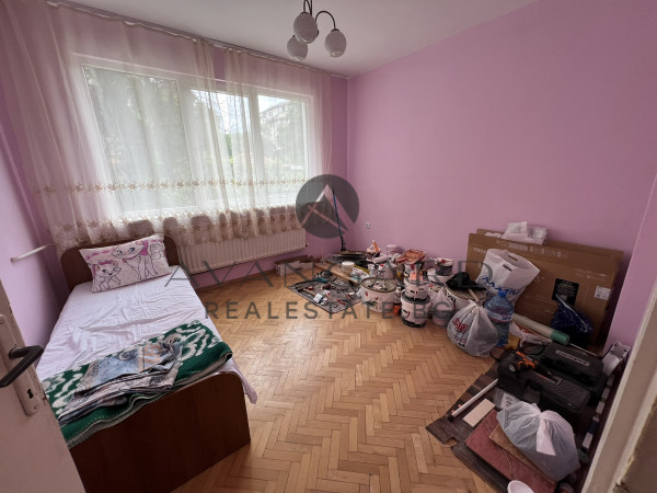 A two-bedroom apartment to the chicken p-t