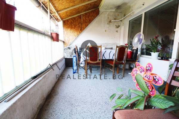 ПРОСТОРЕН И ИЗЦЯЛО ОБЗАВЕДЕН МЕЗОНЕТ ДО КАМЕЛА