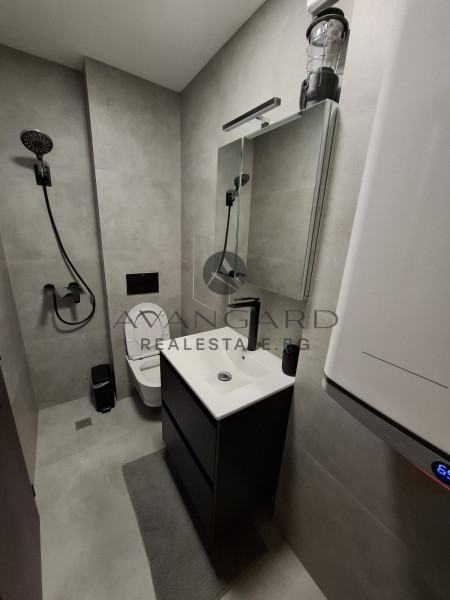 ЛУКСОЗЕН ЧЕТИРИСТАЕН С ВЪЗМОЖНОСТ ЗА ГАРАЖ !