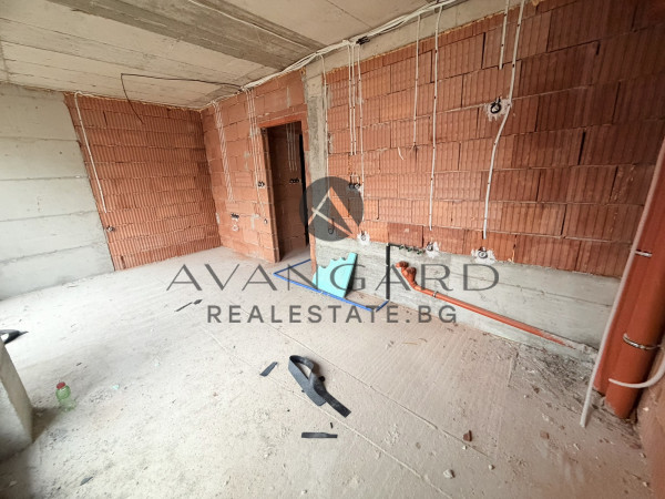 Едностаен апартамент с АКТ 14 в Каменица 1