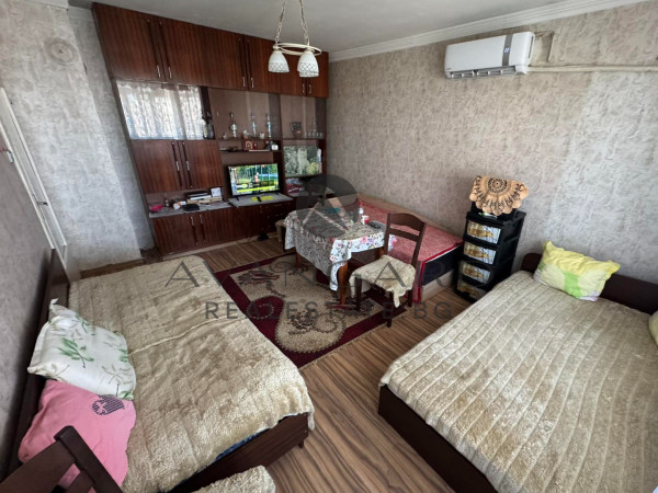 ДВУСТАЕН АПАРТАМЕНТ !!! ИЗГРЕВ !!! СВОБОДНО ПАРКИРАНЕ !!!