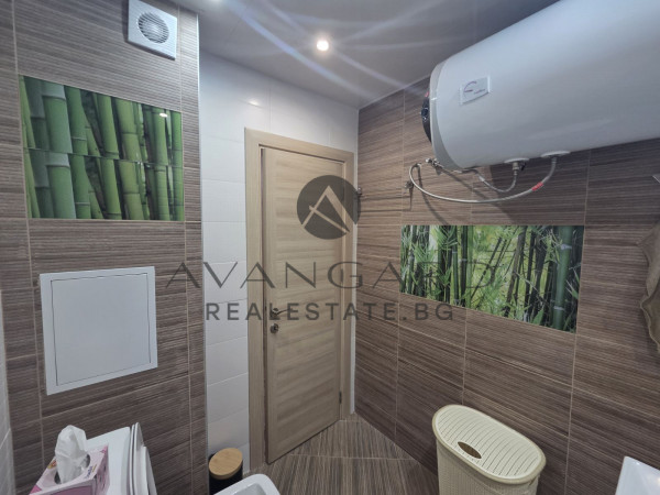 SPACIOUS/BEDROOM/YOUTH HILL