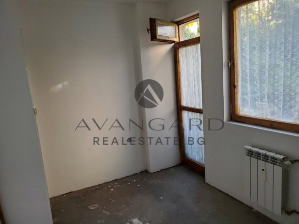 THREE-ROOM APARTMENT in MARASHA! REAL SQUARE!