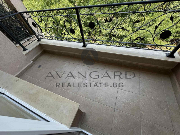 Spacious one -bedroom / top location
