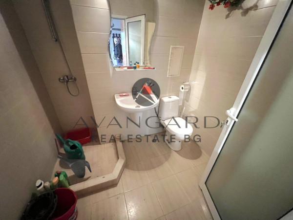 THREE-ROOM APARTMENT WITH FOUR SEPARATE ROOMS! THRACIA