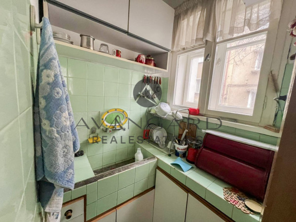 Етаж от Къща / Кършияка