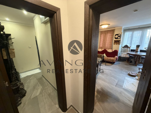 ДВУСТАЕН ЧЕТВЪРТЪК ПАЗАРА