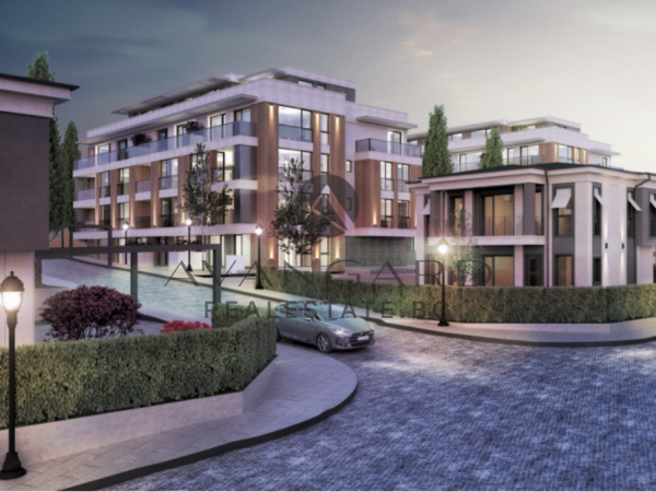 КЪЩА С 200 КВ.М. ДВОР И 2 ПАРКОМЕСТА / МАРКОВО