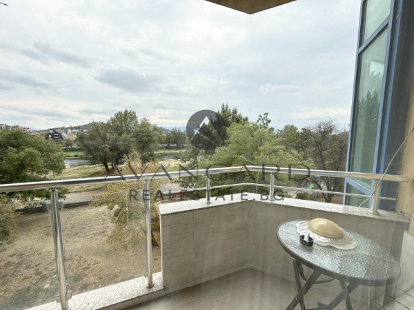 Luxury two -bedroom apartment! Karshiyaka!