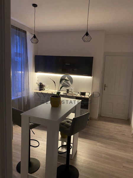Spacious floor of house / real square footage / top location