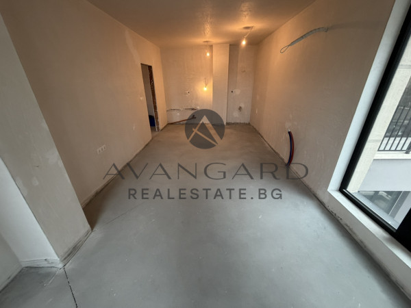 ИЗГОДНО! Тристаен с акт 16 Тракия