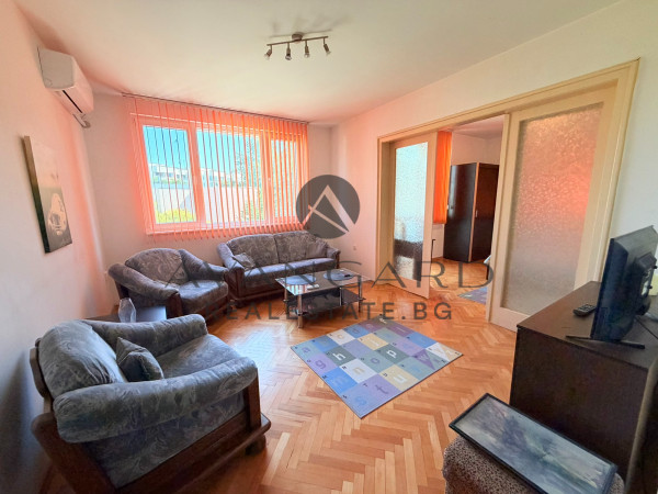 THREE-ROOM APARTMENT WITH PARKING SPACE NEAR PU